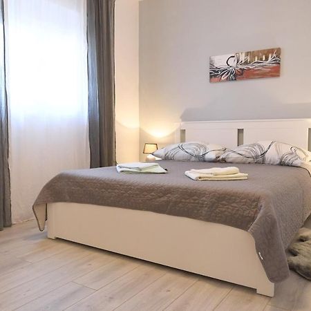 Apartment Karla Zadar Bagian luar foto